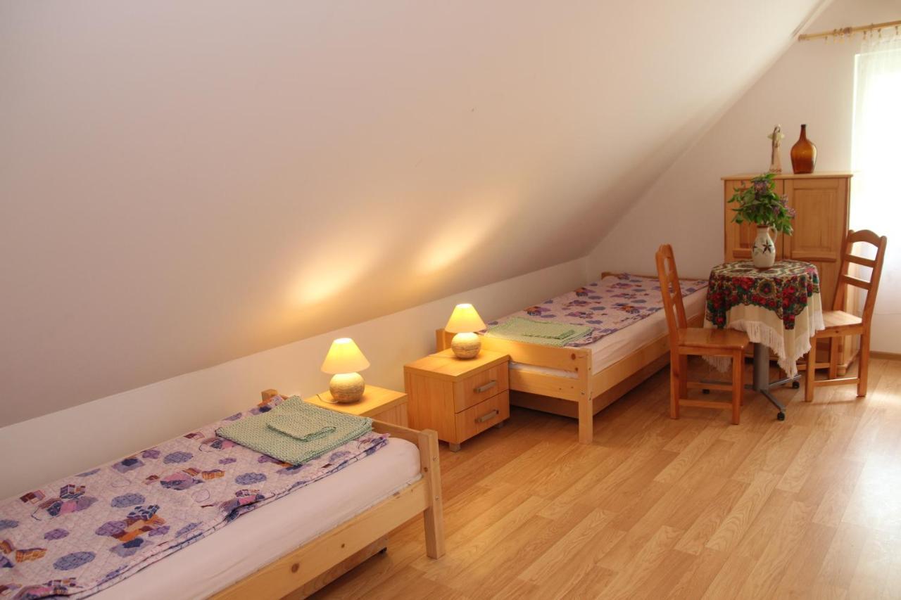 Zamsowka Villa Guciow Екстериор снимка